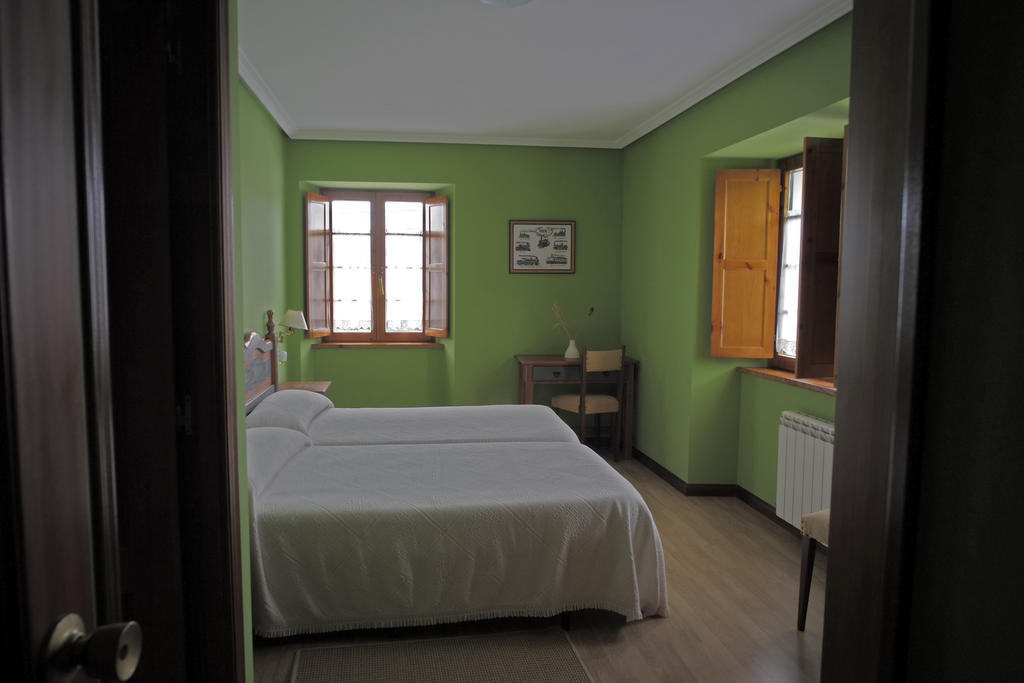 Penzion La Rectoral De San Juan El Franco Pokoj fotografie