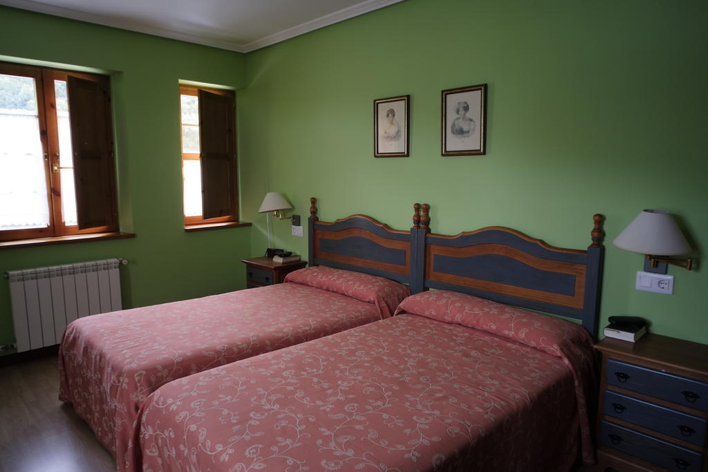 Penzion La Rectoral De San Juan El Franco Pokoj fotografie